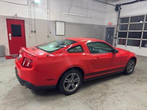 2010 Ford Mustang Premium