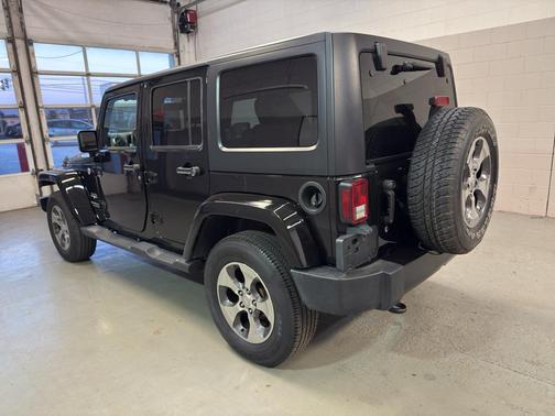 2017 Jeep Wrangler Unlimited Sahara