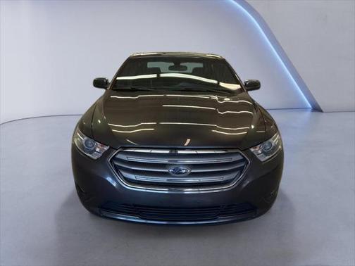 2017 Ford Taurus SEL