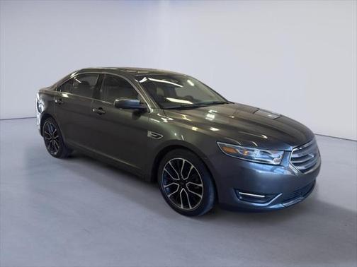 2017 Ford Taurus SEL