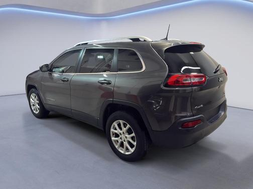 Granite Crystal Metallic Clearcoat 2016 Jeep Cherokee Latitude