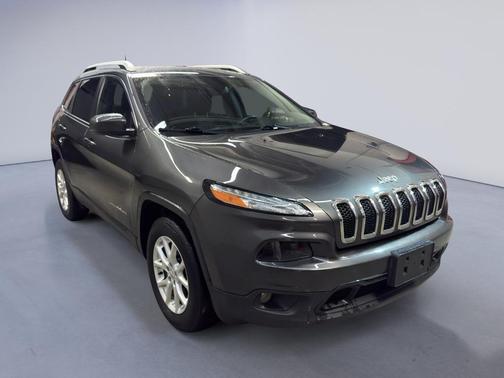 Granite Crystal Metallic Clearcoat 2016 Jeep Cherokee Latitude
