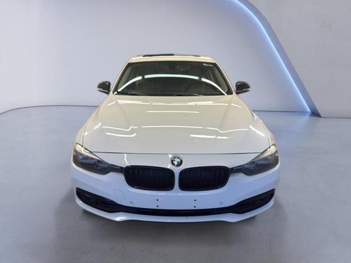 Alpine White 2017 BMW 320 i