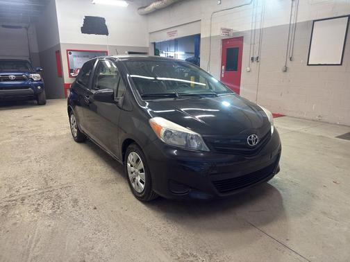 2013 Toyota Yaris L