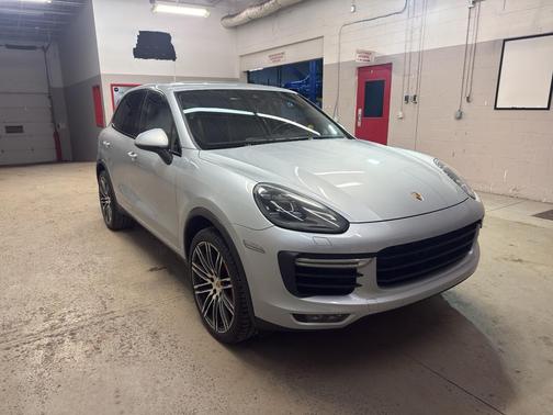 2016 Porsche Cayenne Turbo