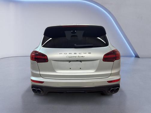 2016 Porsche Cayenne Turbo