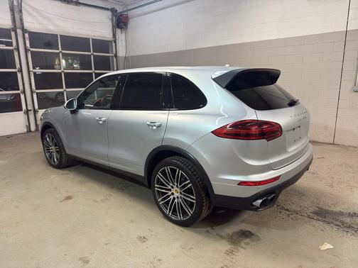 2016 Porsche Cayenne Turbo