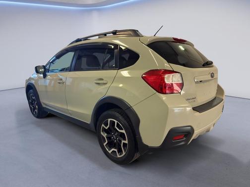 Desert Khaki 2017 Subaru Crosstrek 2.0i Premium