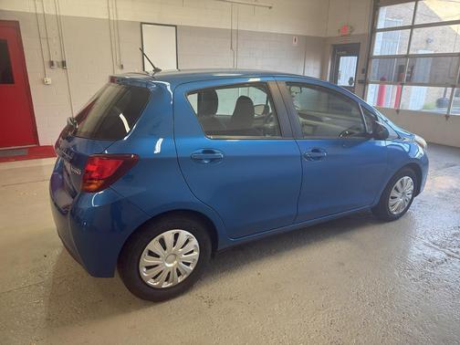 2015 Toyota Yaris L