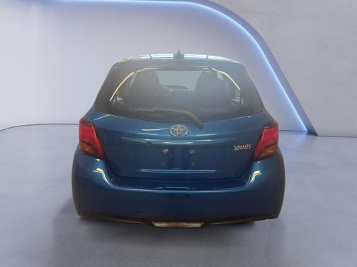2015 Toyota Yaris L