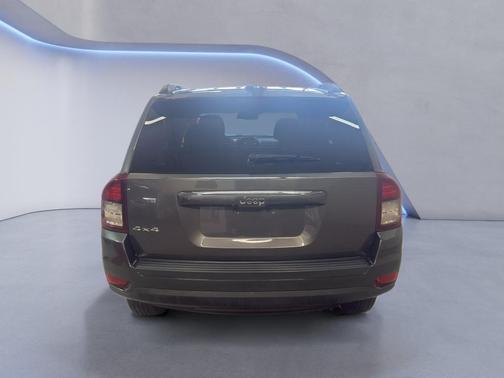 Granite Crystal Metallic Clearcoat 2016 Jeep Compass Sport