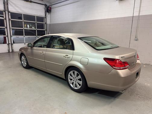 2006 Toyota Avalon XLS