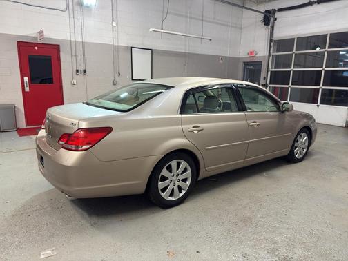 2006 Toyota Avalon XLS