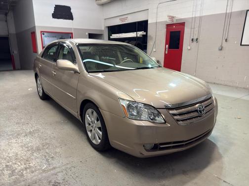 2006 Toyota Avalon XLS