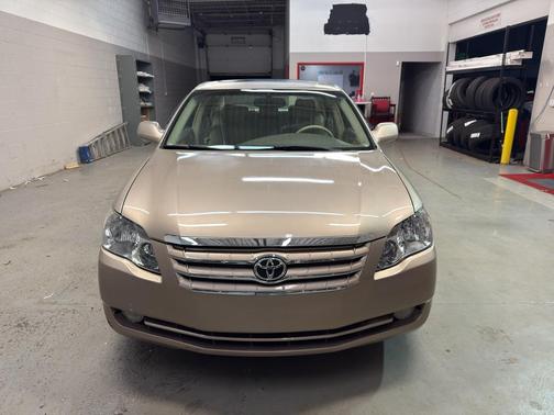 2006 Toyota Avalon XLS