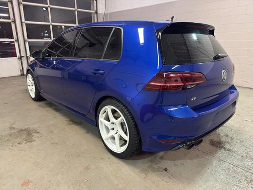 2016 Volkswagen Golf R 2.0T DSG
