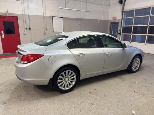 2012 Buick Regal Premium 1