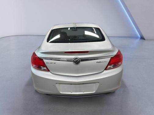 2012 Buick Regal Premium 1