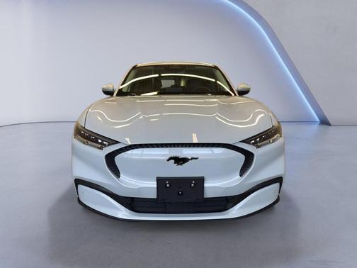 2022 Ford Mustang Mach-E Select