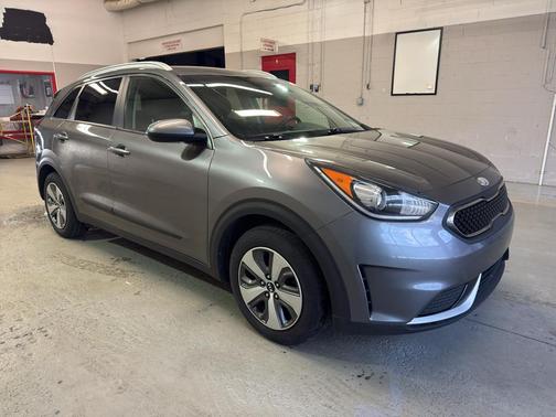 Metal Stream 2018 Kia Niro LX