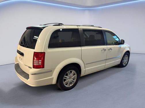 2010 Chrysler Town & Country Limited