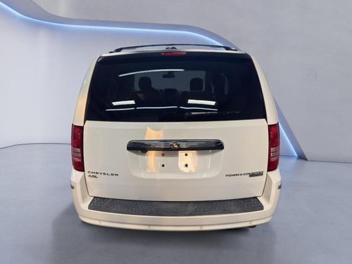2010 Chrysler Town & Country Limited