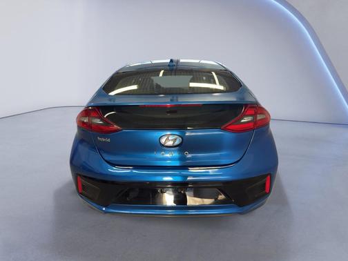 2017 Hyundai IONIQ Hybrid Limited