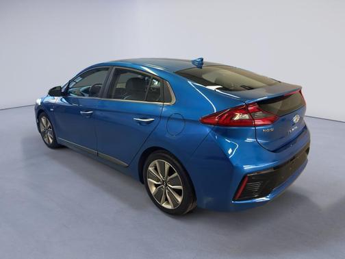 2017 Hyundai IONIQ Hybrid Limited