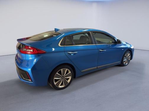 2017 Hyundai IONIQ Hybrid Limited