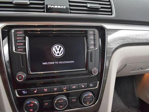 2018 Volkswagen Passat 2.0T SE