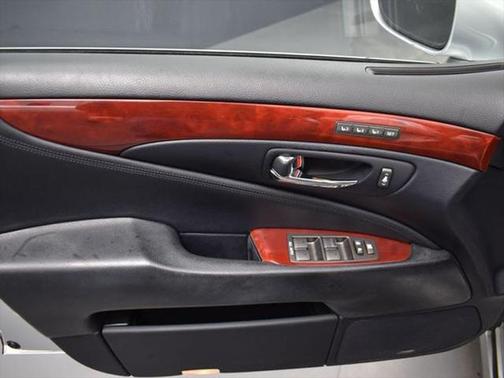 2007 Lexus LS 460 Base