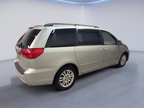 2008 Toyota Sienna XLE Limited
