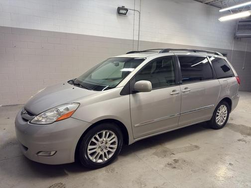 2008 Toyota Sienna XLE Limited