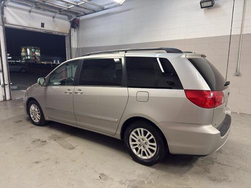 2008 Toyota Sienna XLE Limited