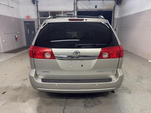 2008 Toyota Sienna XLE Limited