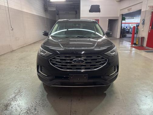 Agate Black Metallic 2019 Ford Edge SEL