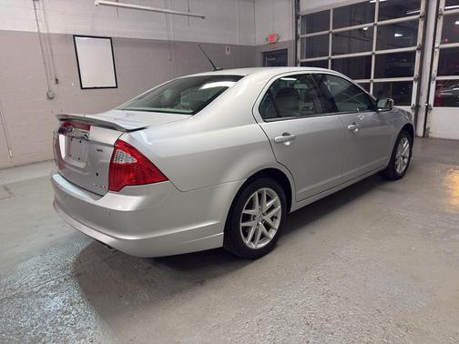 2011 Ford Fusion SEL