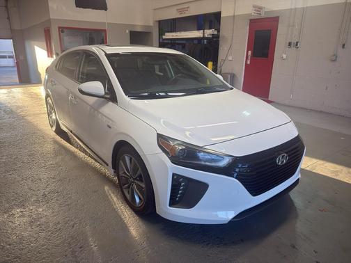 2017 Hyundai IONIQ Hybrid Limited