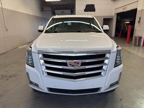 Crystal White Tricoat 2017 Cadillac Escalade ESV Premium Luxury