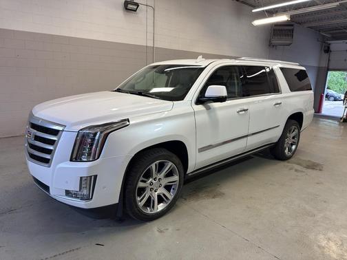 Crystal White Tricoat 2017 Cadillac Escalade ESV Premium Luxury