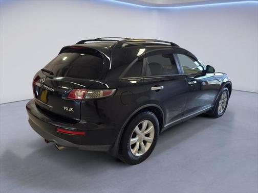 2005 INFINITI FX35 Base