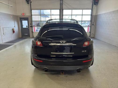 2005 INFINITI FX35 Base