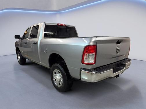 2019 RAM 2500 Tradesman Crew Cab 4x4 6'4' Box