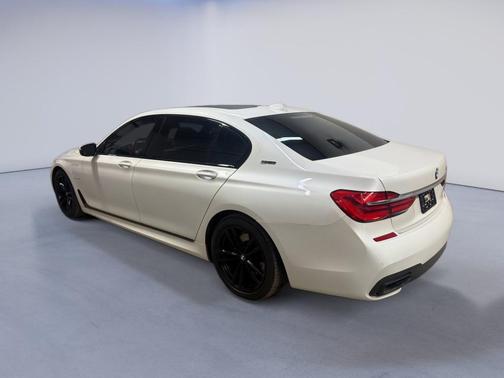 2018 BMW 740e xDrive iPerformance