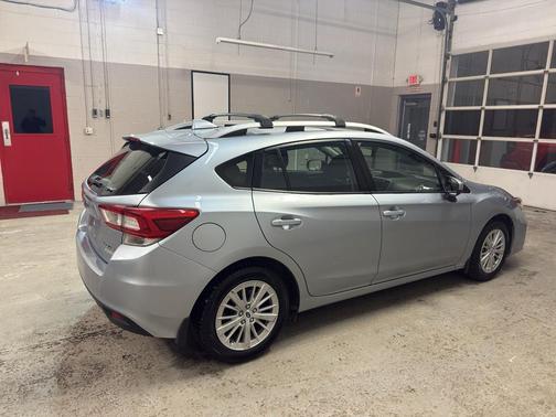 2017 Subaru Impreza 2.0i Premium