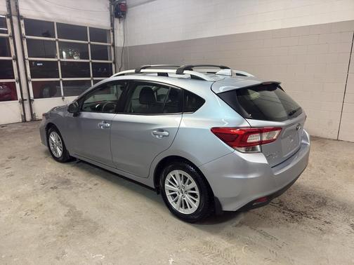2017 Subaru Impreza 2.0i Premium