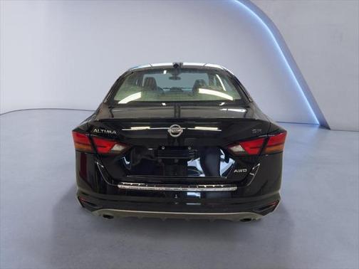 2021 Nissan Altima SR Intelligent AWD