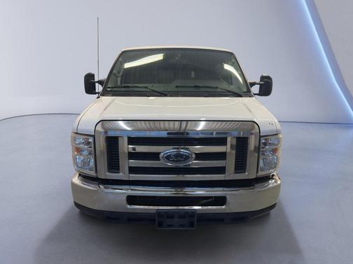 2013 Ford E350 Super Duty XLT