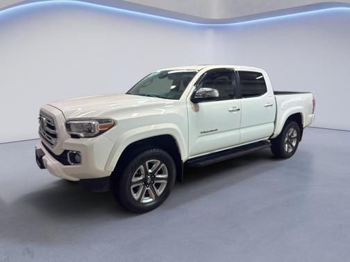Super White 2018 Toyota Tacoma Limited