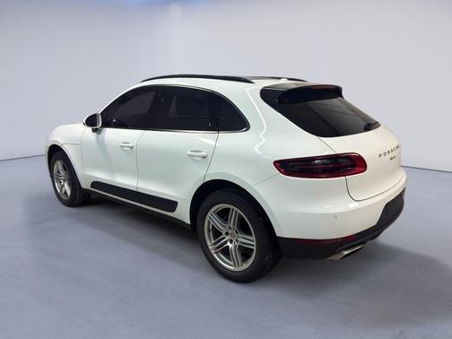 2017 Porsche Macan Base